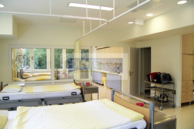 kórházi ágyelválasztó karnisrendszer